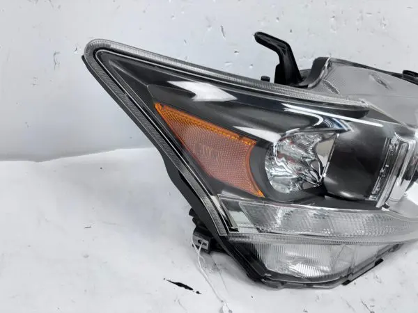 2011 2012 2013 2014 2015 2016 2017 LEXUS Ct Ct200 HALOGEN RIGHT OEM HEADLIGHT - Image 11
