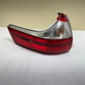2011 2012 2013 2014 TOYOTA SIENNA REAR LEFT OUTER OEM TAIL LIGHT