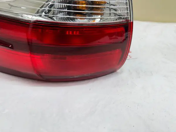 2011 2012 2013 2014 TOYOTA SIENNA REAR LEFT OUTER OEM TAIL LIGHT - Image 8