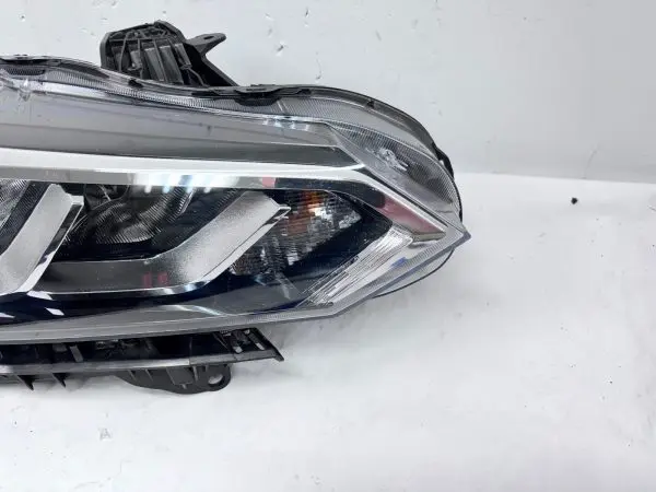 260106LB0A  2020 2021 2022 2023 NISSAN SENTRA HALOGEN FRONT RIGHT OEM HEADLIGHT - Image 3