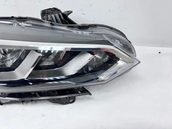 260106LB0A  2020 2021 2022 2023 NISSAN SENTRA HALOGEN FRONT RIGHT OEM HEADLIGHT - Image 4