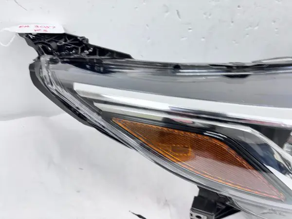 260106LB0A  2020 2021 2022 2023 NISSAN SENTRA HALOGEN FRONT RIGHT OEM HEADLIGHT - Image 11