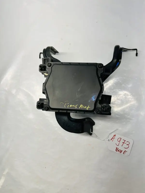 8821045030 2011 2012 2013 2014 2015 2016 SIENNA CRUISE CONTROL DISTANCE SENSOR - Image 2