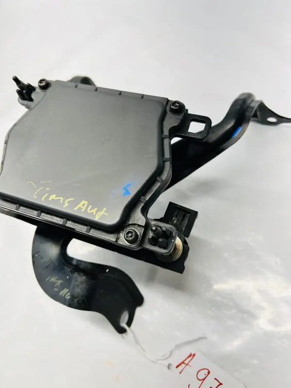 8821045030 2011 2012 2013 2014 2015 2016 SIENNA CRUISE CONTROL DISTANCE SENSOR - Image 6