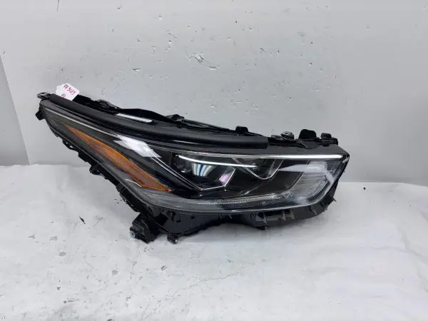 10000-8A06J  2020 2021 2022 2023 TOYOTA HIGHLANDER LED FRONT RIGHT OEM HEADLIGHT