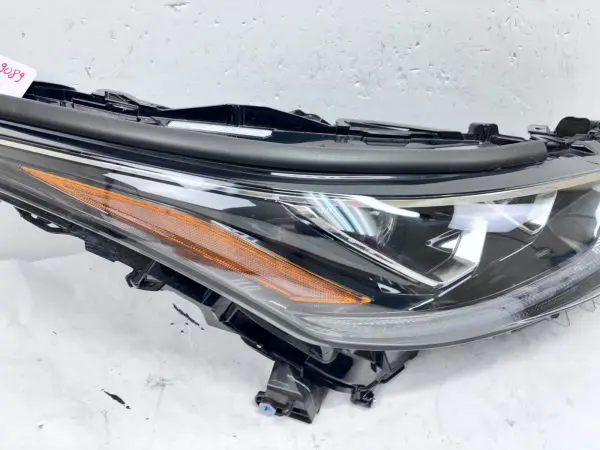 10000-8A06J  2020 2021 2022 2023 TOYOTA HIGHLANDER LED FRONT RIGHT OEM HEADLIGHT - Image 7