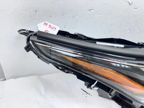 10000-8A06J  2020 2021 2022 2023 TOYOTA HIGHLANDER LED FRONT RIGHT OEM HEADLIGHT - Image 10