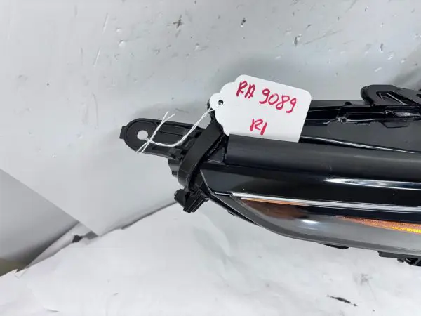 10000-8A06J  2020 2021 2022 2023 TOYOTA HIGHLANDER LED FRONT RIGHT OEM HEADLIGHT - Image 12