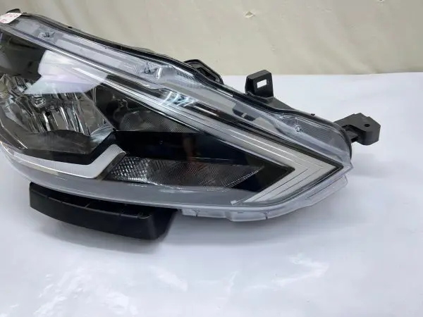 MINT 2016 2017 2018 2019 NISSAN SENTRA HALOGEN FRONT RIGHT CAPA HEADLIGHT - Image 2