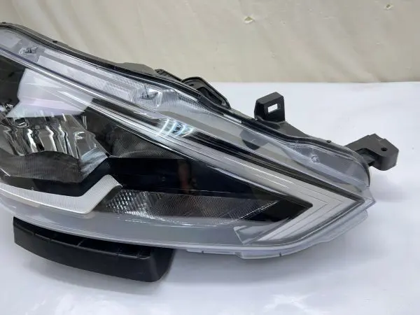 MINT 2016 2017 2018 2019 NISSAN SENTRA HALOGEN FRONT RIGHT CAPA HEADLIGHT - Image 3