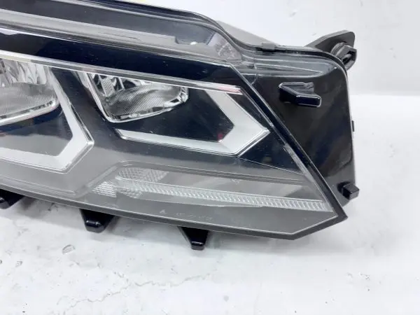 561941006E  2016 2017 2018 2019 VW PASSAT HALOGEN FRONT RIGHT OEM HEADLIGHT - Image 7