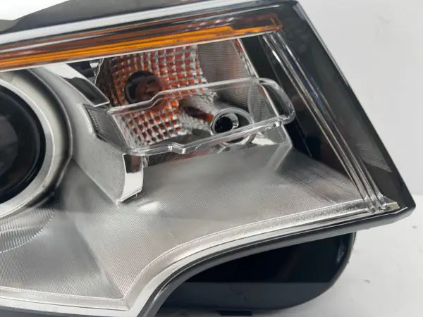 mint. 2011 2012 2013 2014 ford edge halogen front right headlight aftermarket - Image 3