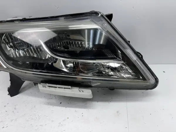 2013 2014 2015 2016 NISSAN PATHFINDER HALOGEN FRONT RIGHT OEM HEADLIGHT - Image 2