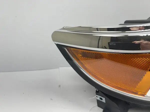 mint. 2011 2012 2013 2014 ford edge halogen front right headlight aftermarket - Image 9