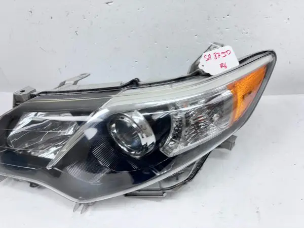 2012 2013 2014 TOYOTA CAMRY BLACK BEZEL HALOGEN FRONT LEFT OEM HEADLIGHT - Image 3