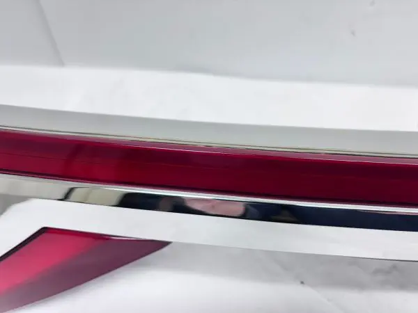 OEM 2017 2018 2019 2020 lincoln continental rear center tail light gd9b13b433by - Image 10