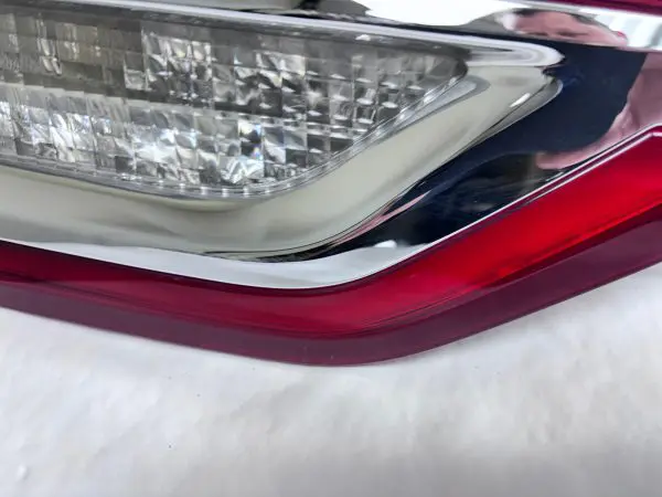 OEM 2017 2018 2019 2020 lincoln continental rear center tail light gd9b13b433by - Image 13