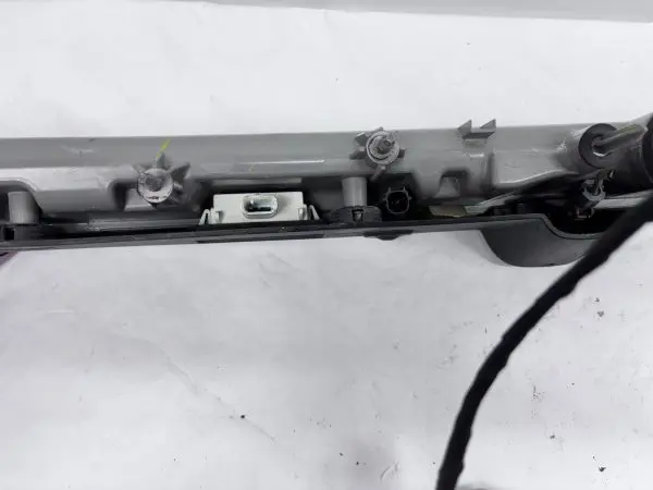 OEM 2017 2018 2019 2020 lincoln continental rear center tail light gd9b13b433by - Image 18