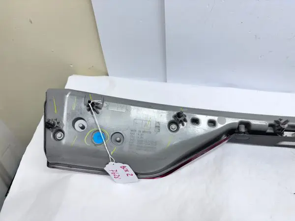 OEM 2017 2018 2019 2020 lincoln continental rear center tail light gd9b13b433by - Image 19