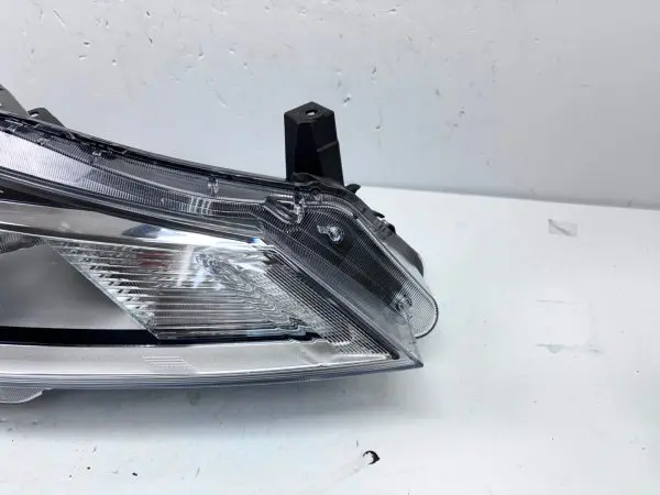 260105R00A  2021 2022 2023 NISSAN KICKS HALOGEN FRONT RIGHT OEM HEADLIGHT - Image 3