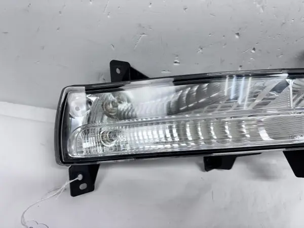 2017 2018 2019 2020 2021 JEEP COMPASS HALOGEN FRONT RIGHT OEM TURN SIGNAL - Image 5