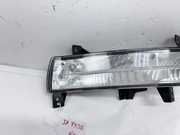 2017 2018 2019 2020 2021 JEEP COMPASS HALOGEN FRONT RIGHT OEM TURN SIGNAL - Image 8