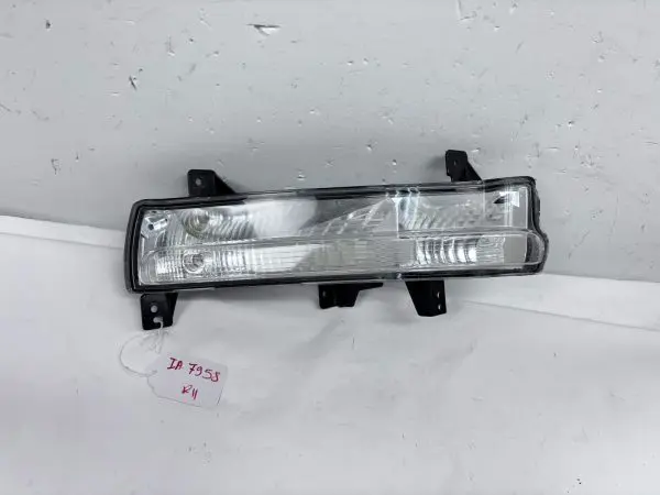 2017 2018 2019 2020 2021 JEEP COMPASS HALOGEN FRONT RIGHT OEM TURN SIGNAL - Image 9