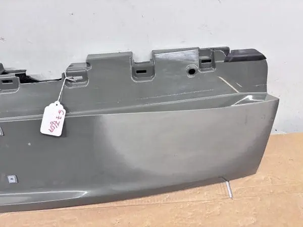 OEM 2022 2023 2024 RIVIAN R1S REAR LOWER TAIL GATE GENUINE LIFT GATE - Image 4