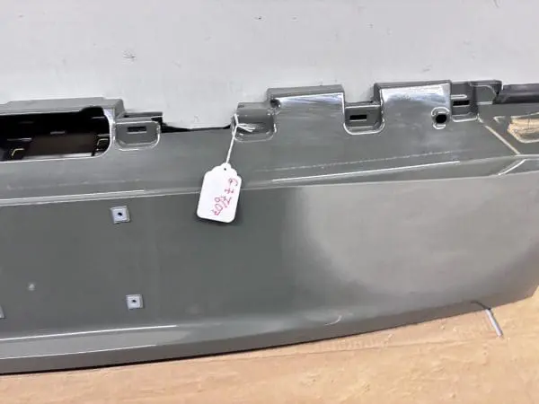 OEM 2022 2023 2024 RIVIAN R1S REAR LOWER TAIL GATE GENUINE LIFT GATE - Image 5