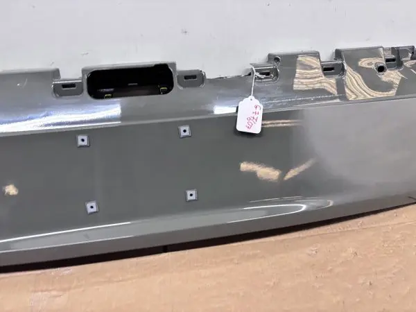 OEM 2022 2023 2024 RIVIAN R1S REAR LOWER TAIL GATE GENUINE LIFT GATE - Image 6