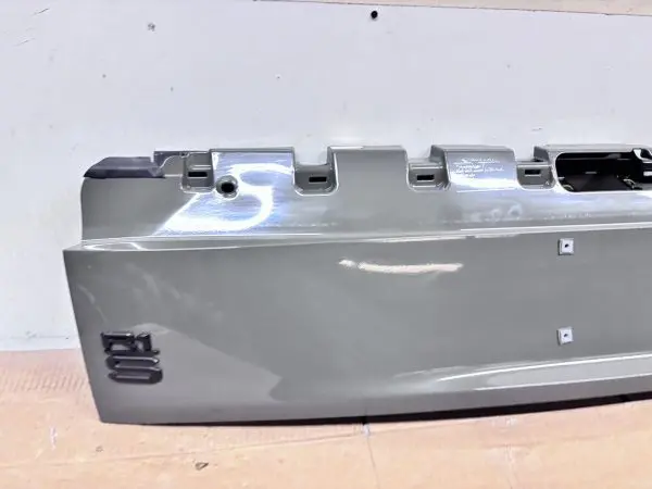 OEM 2022 2023 2024 RIVIAN R1S REAR LOWER TAIL GATE GENUINE LIFT GATE - Image 9