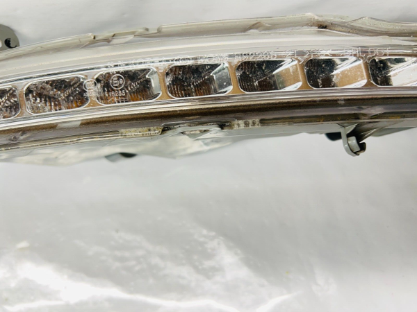 922082T100 2011 2012 2013 KIA OPTIMA LED RIGHT OEM  FOG LIGHT RUNNING LIGHT - Image 4
