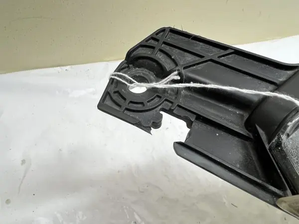 ALL TABS 2016 2017 2018 HONDA HRV HALOGEN FRONT RIGHT OEM HEADLIGHT - Image 16