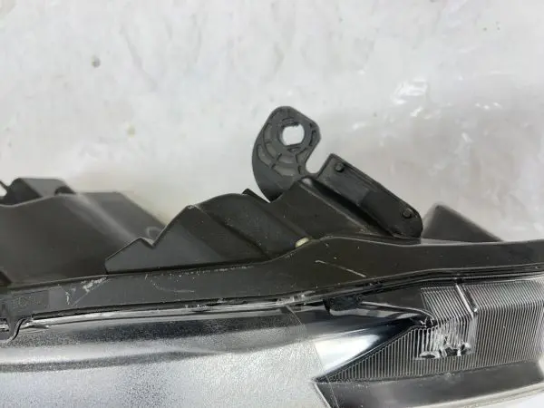 ALL TABS 2016 2017 2018 HONDA HRV HALOGEN FRONT RIGHT OEM HEADLIGHT - Image 19