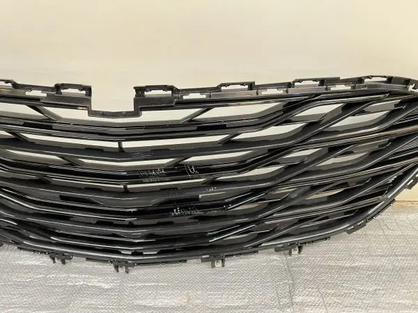 2019 2020 2021 2022 2023 CHEVY MALIBU FRONT OEM GRILLE GENUINE BLACK 84338683 - Image 3