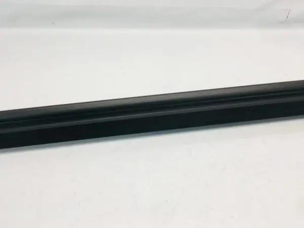 2016 2017 2018 2019 FORD EXPLORER REAR RIGHT WINDOW WEATHERSTRIP GENUINE OEM