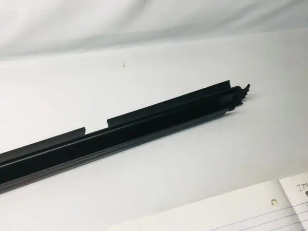 2016 2017 2018 2019 FORD EXPLORER REAR RIGHT WINDOW WEATHERSTRIP GENUINE OEM - Image 9