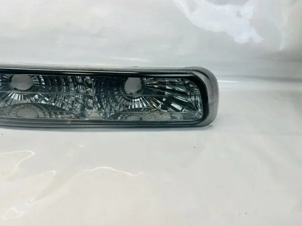 2000 2001 2002 2003 2004 2005 2006 CHEVY SILVERADO SUBURBAN RIGHT TURN SIGNAL - Image 2