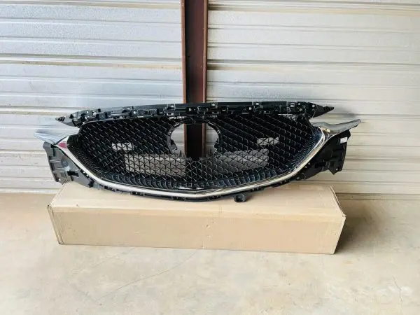 OEM 2017 2018 2019 2020 2021 Mazda CX5 CX-5 Front Grille Genuine KB8E-40-710J