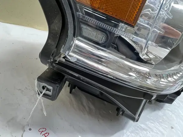2013 2014 2015 LEXUS RX RX350 RX450h XENON HID FRONT RIGHT OEM HEADLIGHT DAMAGED - Image 17
