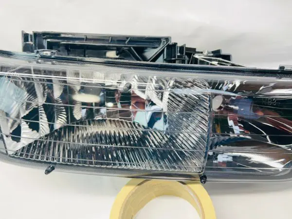 2000 2001 2002 2003 2004 2005 2006 CHEVY SILVERADO SUBURBAN RIGHT HEADLIGHT - Image 4