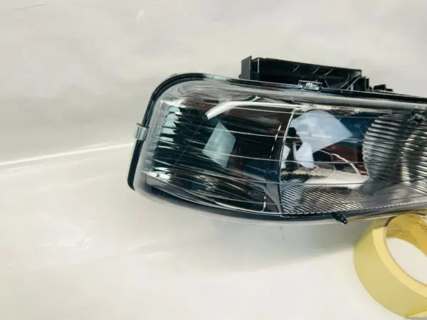 2000 2001 2002 2003 2004 2005 2006 CHEVY SILVERADO SUBURBAN RIGHT HEADLIGHT - Image 6