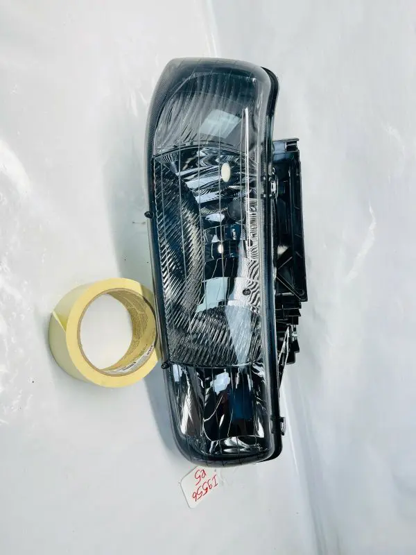 2000 2001 2002 2003 2004 2005 2006 CHEVY SILVERADO SUBURBAN RIGHT HEADLIGHT - Image 7