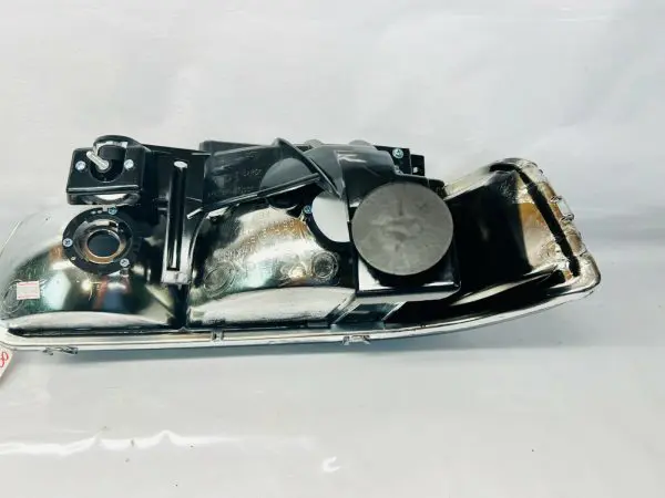 2000 2001 2002 2003 2004 2005 2006 CHEVY SILVERADO SUBURBAN RIGHT HEADLIGHT - Image 8