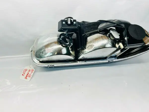 2000 2001 2002 2003 2004 2005 2006 CHEVY SILVERADO SUBURBAN RIGHT HEADLIGHT - Image 10