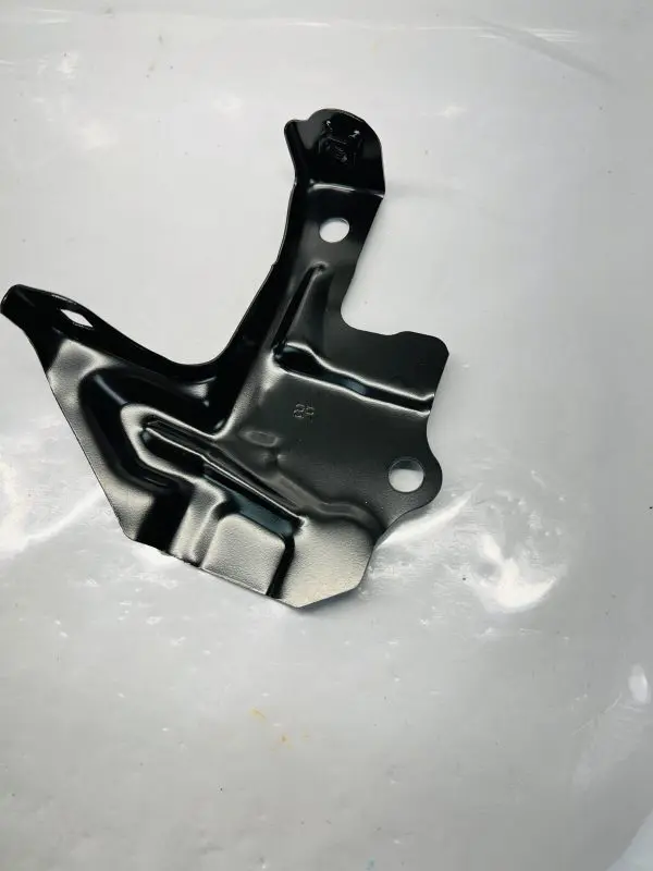 5214106170 2018 2019 2020 2021 2022 TOYOTA CAMRY SUPPORT RIGHT UPPER BRACKET OEM