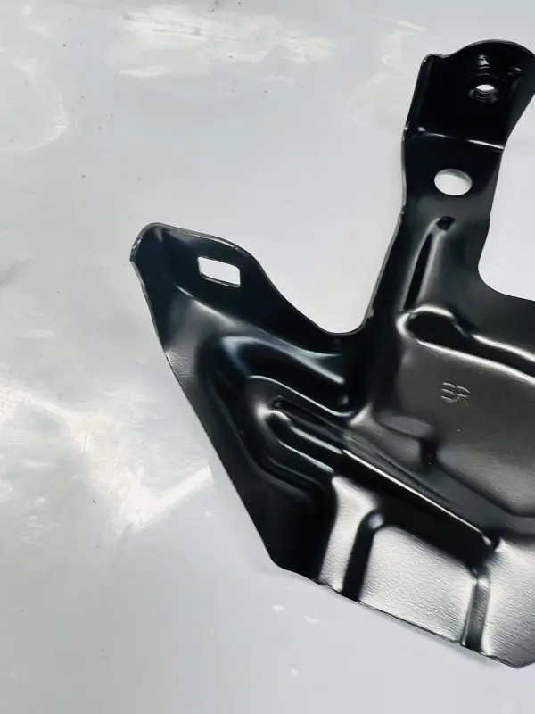 5214106170 2018 2019 2020 2021 2022 TOYOTA CAMRY SUPPORT RIGHT UPPER BRACKET OEM - Image 3