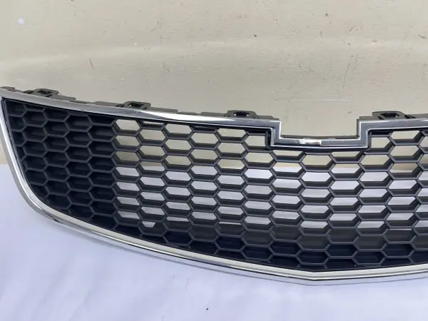 🌟MINT🌟2011 2012 2013 2014 CHEVY CRUZE LOWER OEM GRILLE GENUINE 95225615 - Image 6