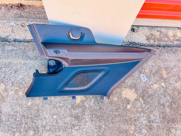 2018 2019 2020 2021 2022 VOLVO XC40 Rear Left Upper Trim 31651442