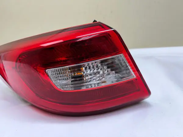 2015 2016 2017 HYUNDAI SONATA REAR LEFT OEM TAIL LIGHT 92401-C2000 - Image 5